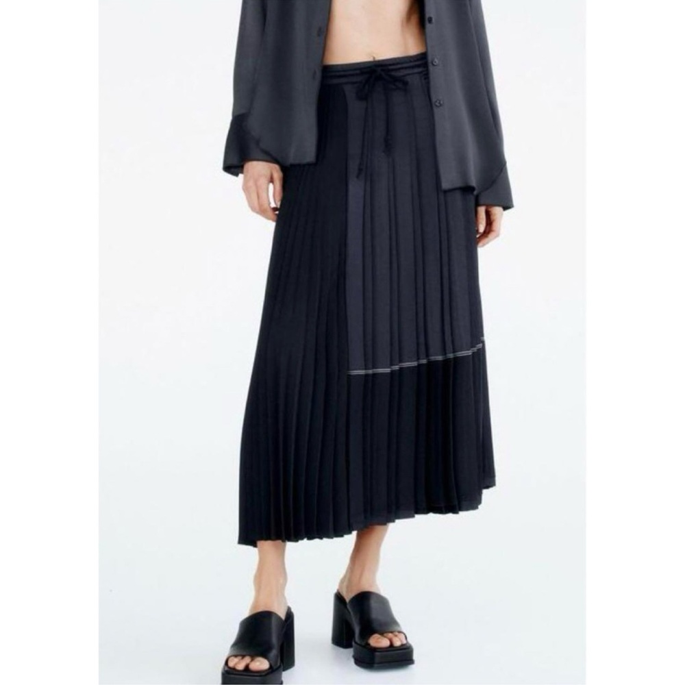 💫 Zara ZW Collection Pleated Skirt - NEW 💫